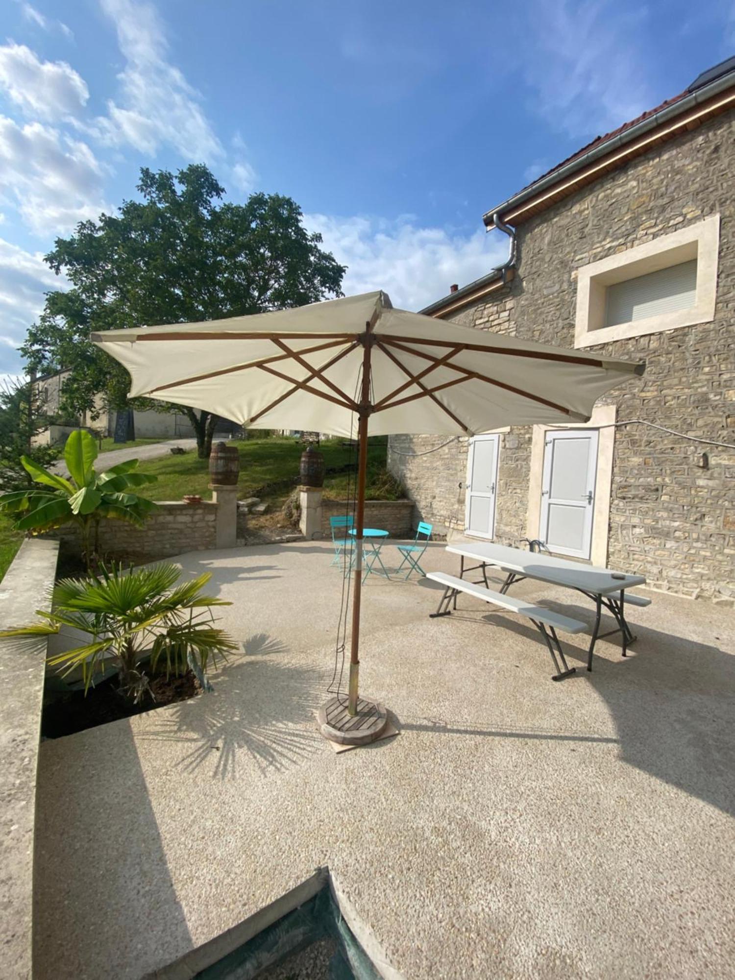 Studio Chez Mongery Landreville Exterior foto